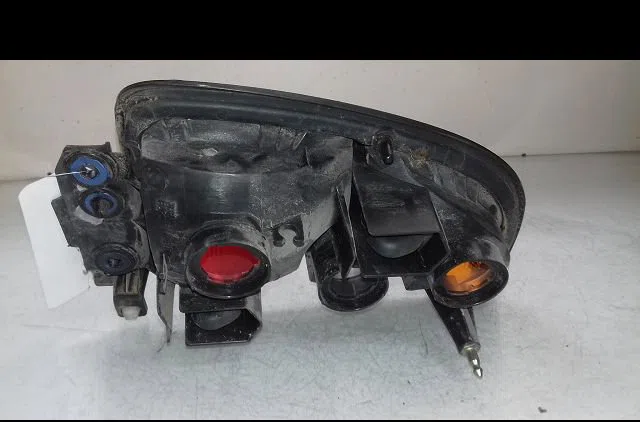 Feu arrière droit Toyota RAV 4 I (_A1_) 2.0 4wd (sxa10) (1994-2000) occasion