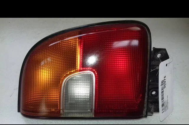 Feu arrière droit Toyota RAV 4 I (_A1_) 2.0 4wd (sxa10) (1994-2000) occasion