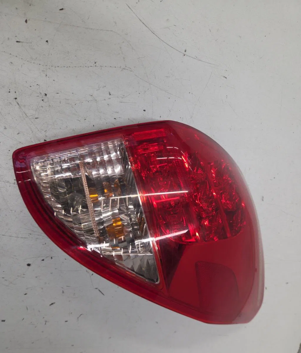 Feu arrière droit TOYOTA RAV4 3 PHASE 1 occasion