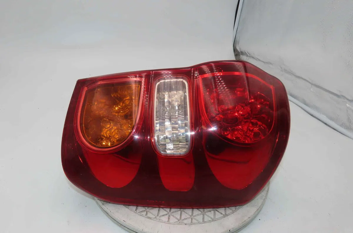 Feu arrière droit TOYOTA RAV4 II occasion