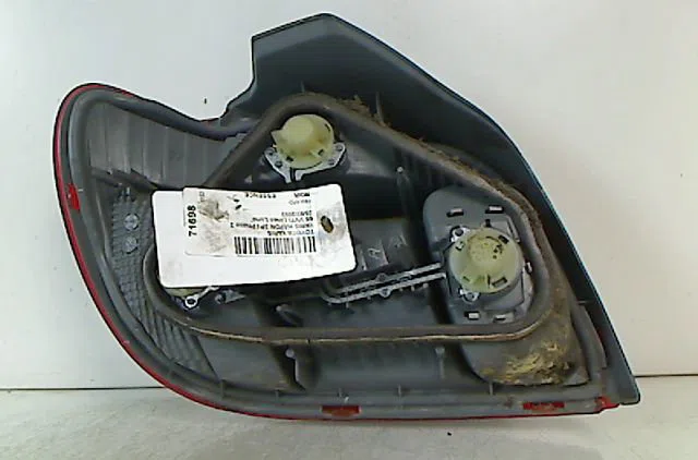 Feu arrière droit TOYOTA YARIS occasion