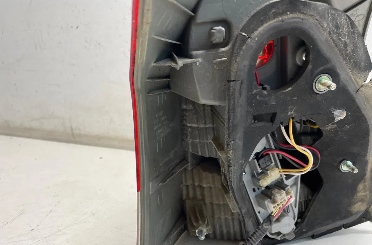 Feu arrière droit Toyota YARIS (_P9_) 1.33 vvt-i (nsp90_) (2008-2011) occasion