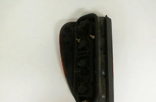 Feu arrière droit VOLKSWAGEN CADDY II Phase 1 09-1996--03-2004 1.9 TDI occasion