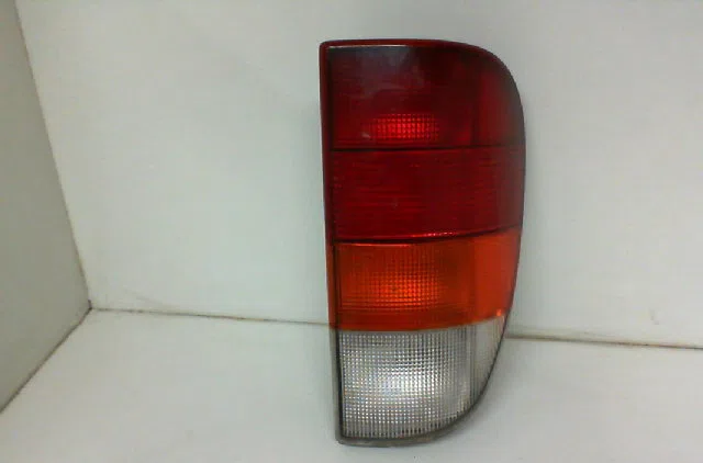 Feu arrière droit VOLKSWAGEN CADDY II Phase 1 09-1996--03-2004 1.9 TDI occasion