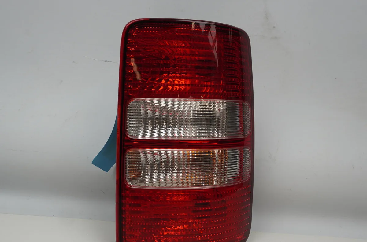 Feu arrière droit Volkswagen CADDY III Camionnette-Monospace (2KA, 2KH, 2CA, 2CH) 1.6 tdi (2010-2015) occasion
