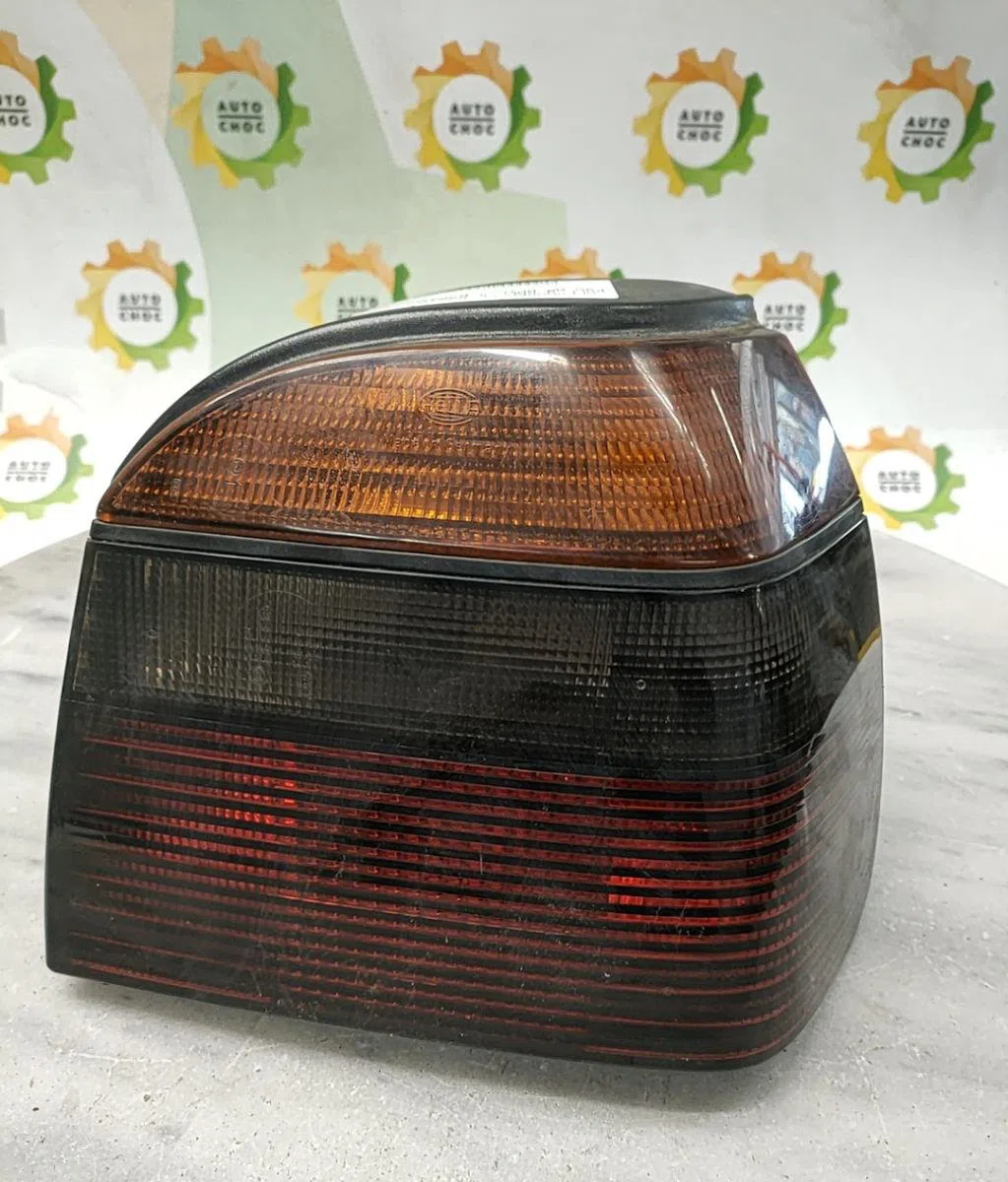 Feu arrière droit VOLKSWAGEN GOLF 3 CABRIOLET occasion