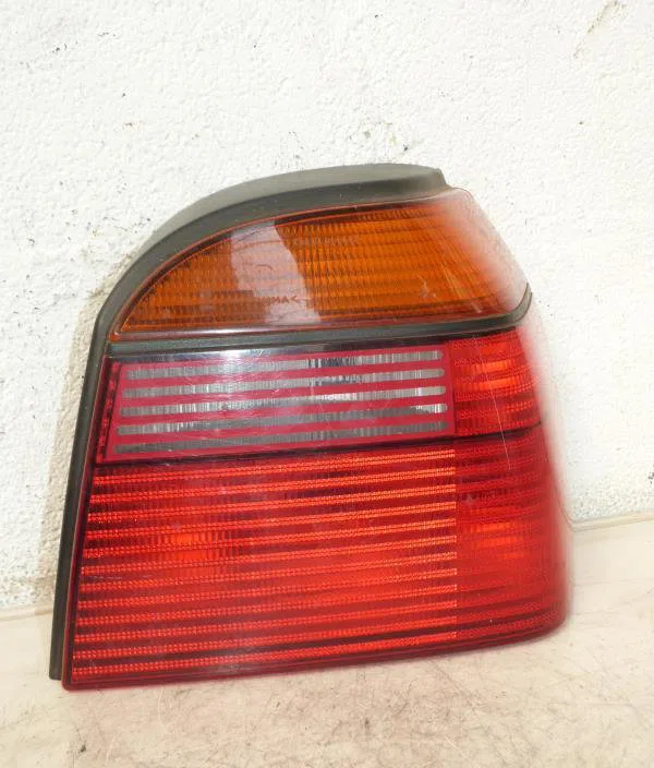 Feu arrière droit VOLKSWAGEN GOLF 3 occasion