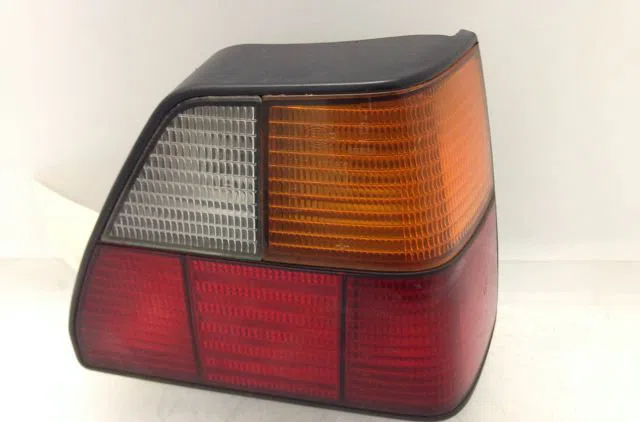 Feu arrière droit VOLKSWAGEN GOLF II 1990 occasion
