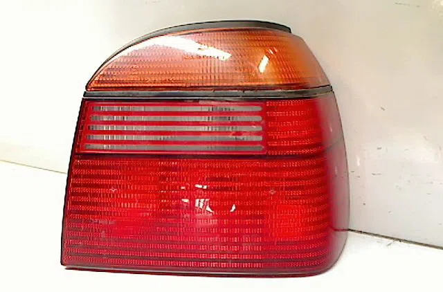 Feu arrière droit VOLKSWAGEN GOLF III  1.9 TDI 90ch occasion