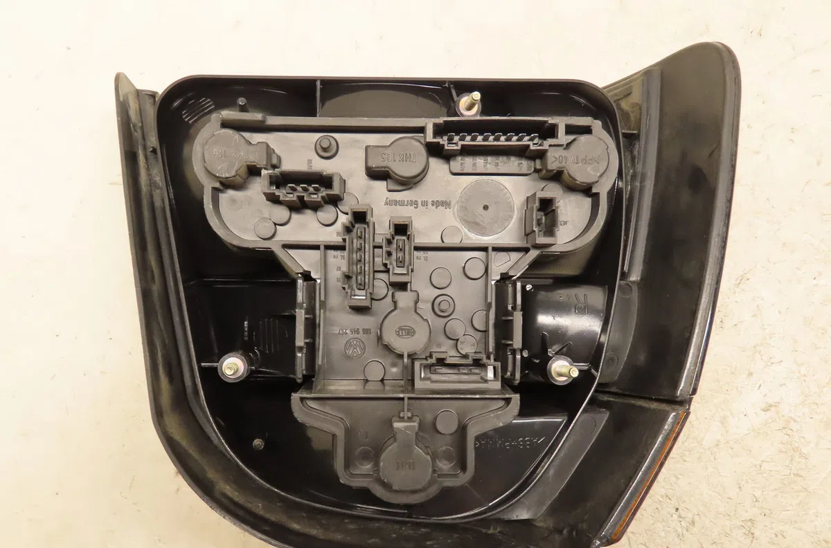 Feu arrière droit Volkswagen GOLF III (1H1) 1.4 (1991-1997) occasion