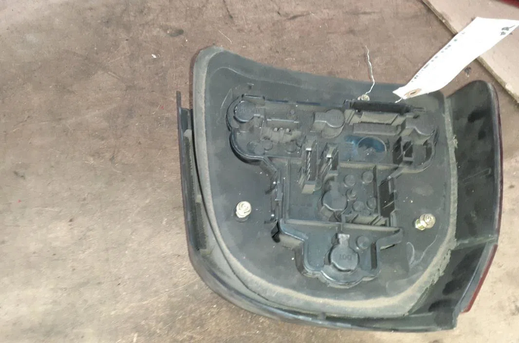Feu arrière droit Volkswagen GOLF III (1H1) 1.8 (1991-1997) 5 portes occasion