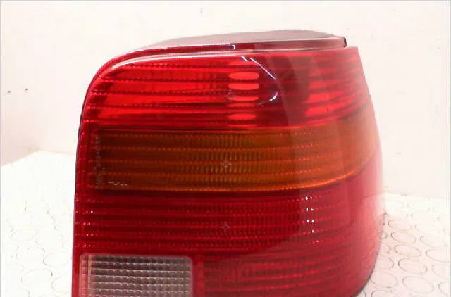 Feu arrière droit VOLKSWAGEN GOLF IV  1.9 TDI 110ch occasion