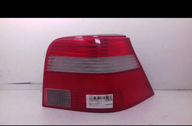 Feu arrière droit Volkswagen GOLF IV (1J1) 1.4 16v (1997-2004) 5 portes occasion