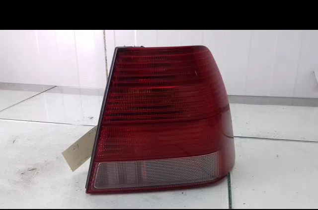 Feu arrière droit Volkswagen GOLF IV (1J1) 1.9 sdi (1997-2005) occasion