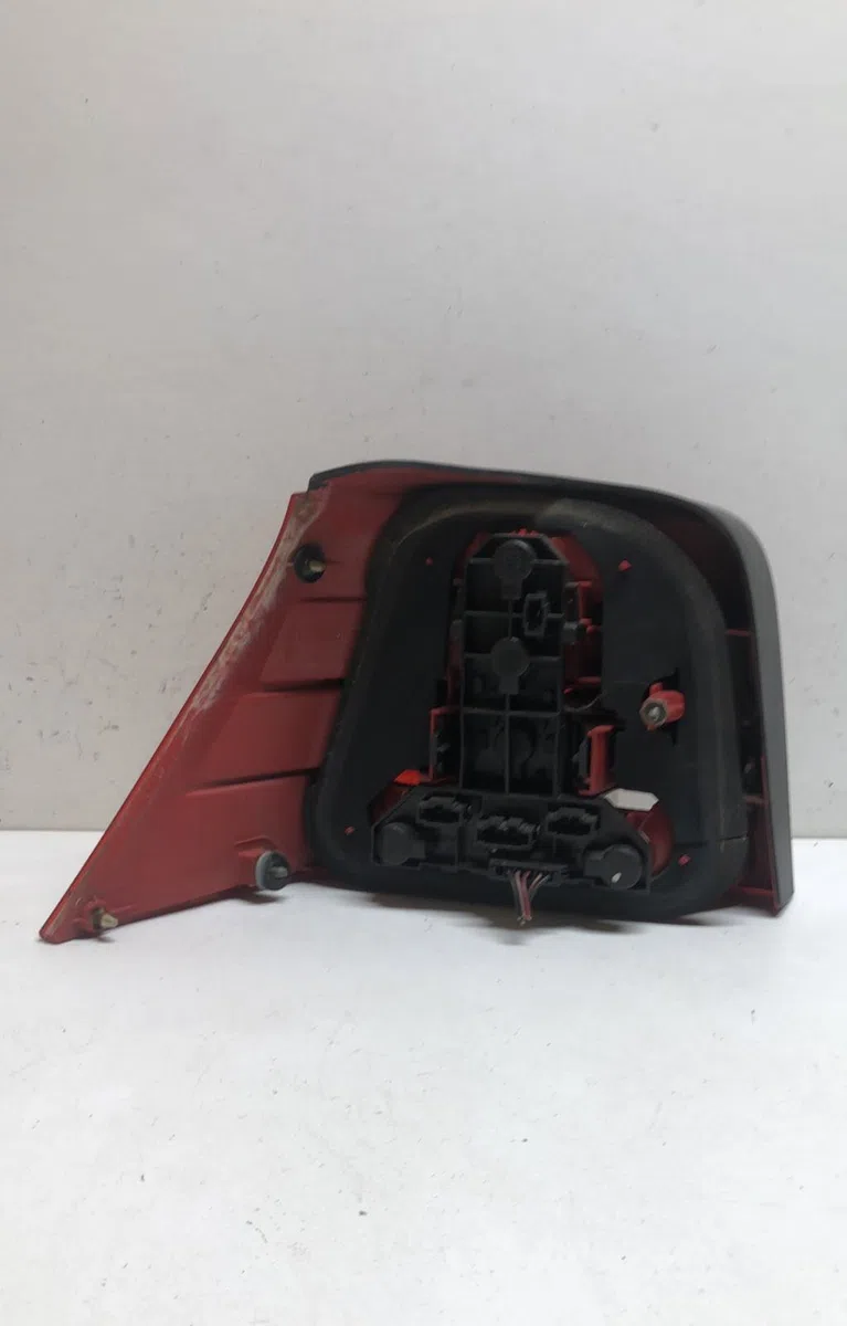 Feu arrière droit Volkswagen GOLF IV (1J1) 1.9 tdi (1997-2004) 3 portes occasion