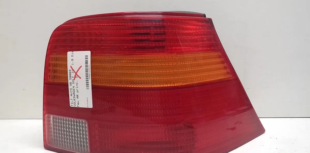 Feu arrière droit Volkswagen GOLF IV (1J1) 1.9 tdi (1997-2004) 3 portes occasion