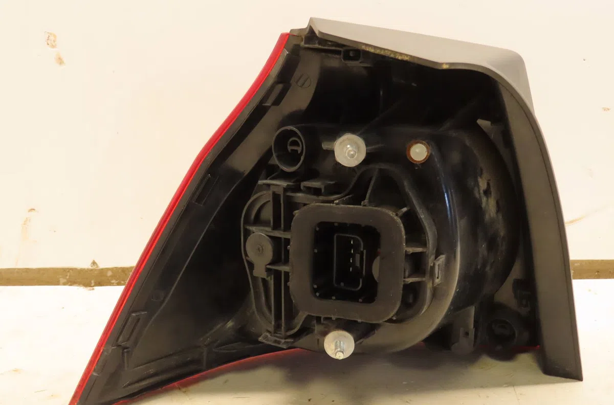 Feu arrière droit Volkswagen GOLF IV (1J1) 1.9 tdi (1997-2004) 3 portes occasion