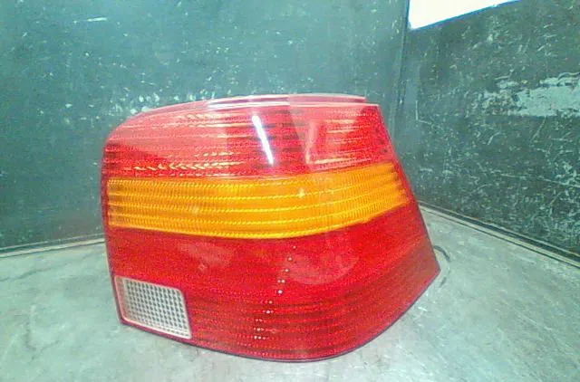 Feu arrière droit Volkswagen GOLF IV (1J1) 1.9 tdi (1997-2004) occasion