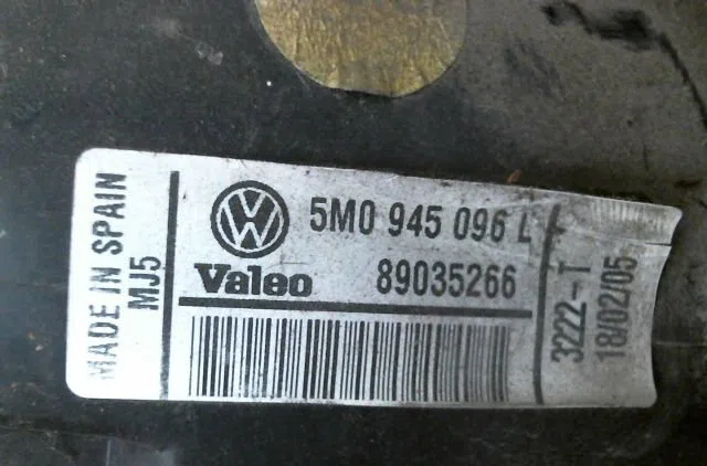 Feu arrière droit Volkswagen GOLF PLUS V (5M1, 521) 1.9 tdi (2005-2009) 5 portes occasion