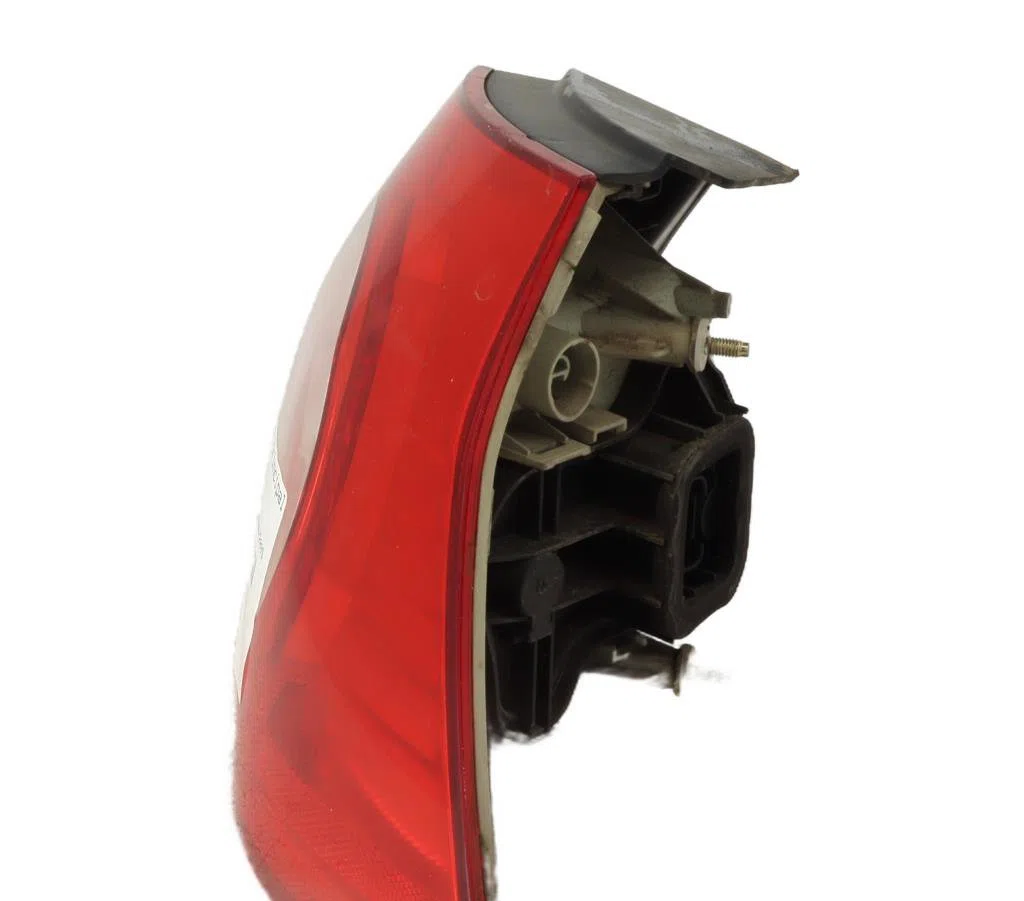 Feu arrière droit Volkswagen GOLF V (1K1) 1.6 fsi (2003-2008) occasion
