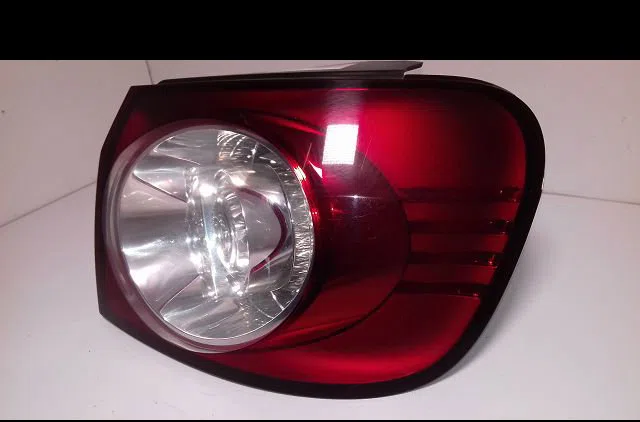 Feu arrière droit Volkswagen GOLF V (1K1) 1.9 tdi (2003-2008) 5 portes occasion