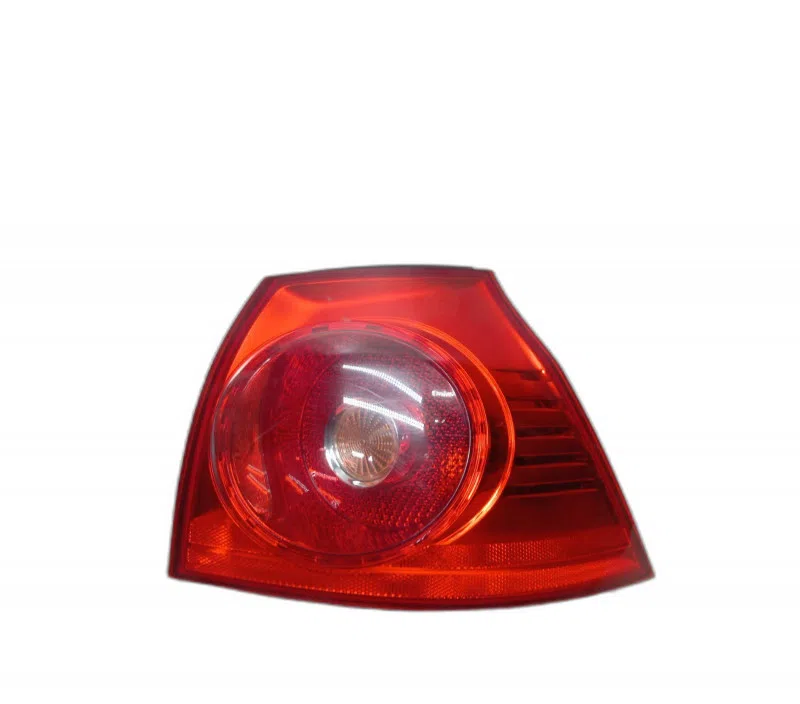 FEU ARRIERE DROIT VOLKSWAGEN GOLF V 1K6945096AA