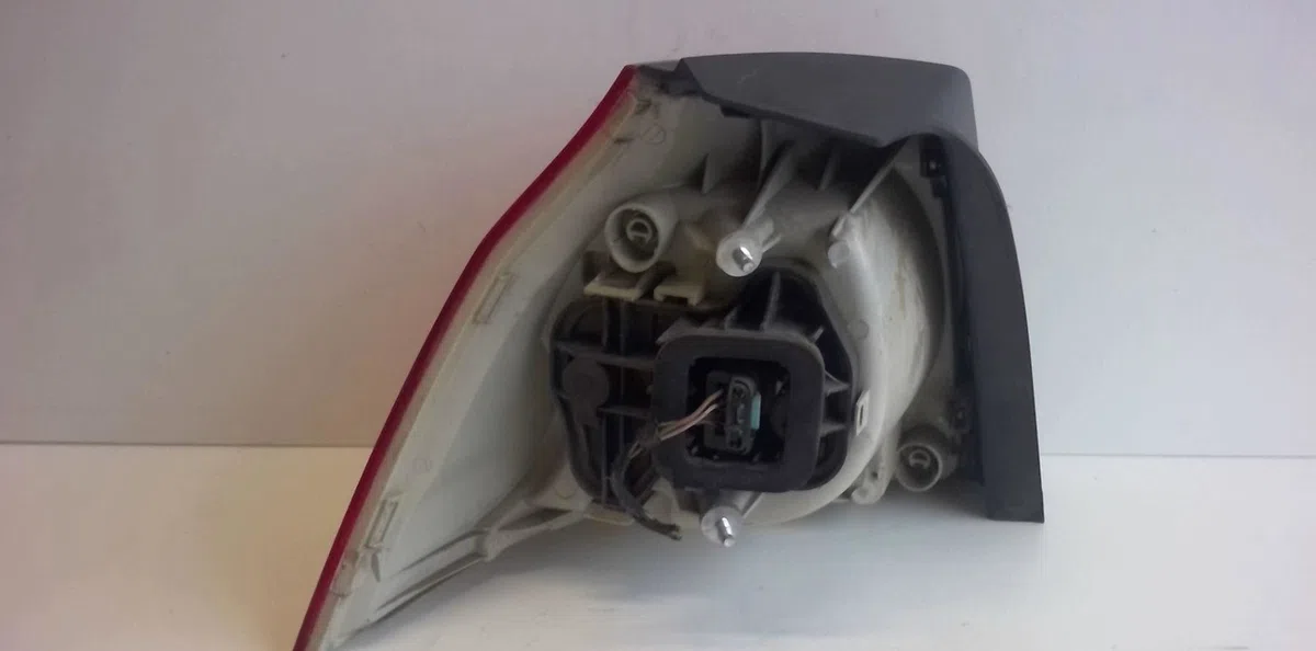 Feu arrière droit Volkswagen GOLF VI (5K1) 1.4 tsi (2008-2012) 5 portes occasion