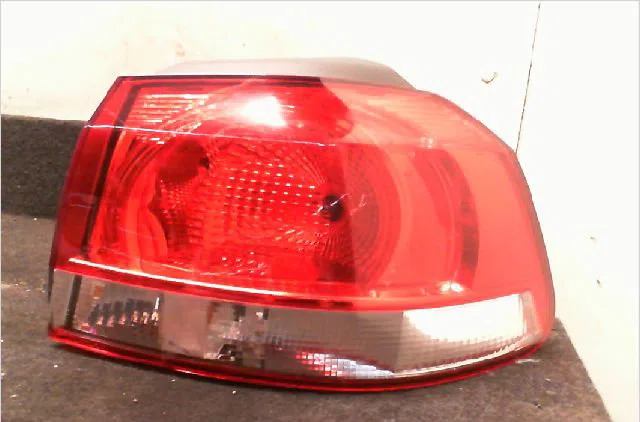Feu arrière droit Volkswagen GOLF VI (5K1) 1.6 tdi (2009-2012) occasion