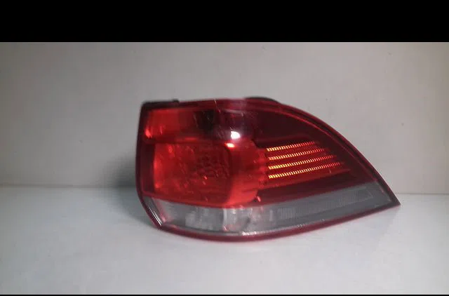 Feu arrière droit Volkswagen GOLF VI Variant (AJ5) 2.0 tdi (2009-2013) occasion