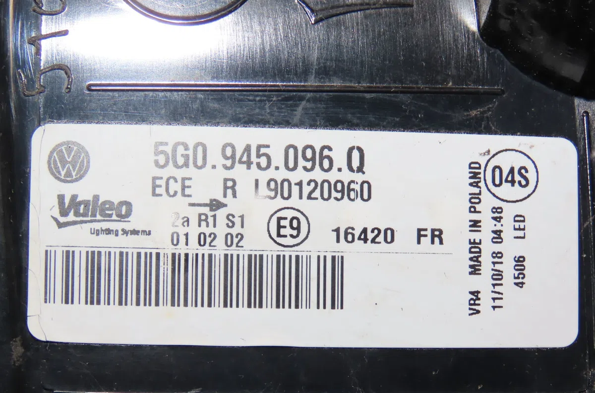 Feu arrière droit Volkswagen GOLF VII (5G1, BQ1, BE1, BE2) 1.5 tsi (2017-2020) occasion