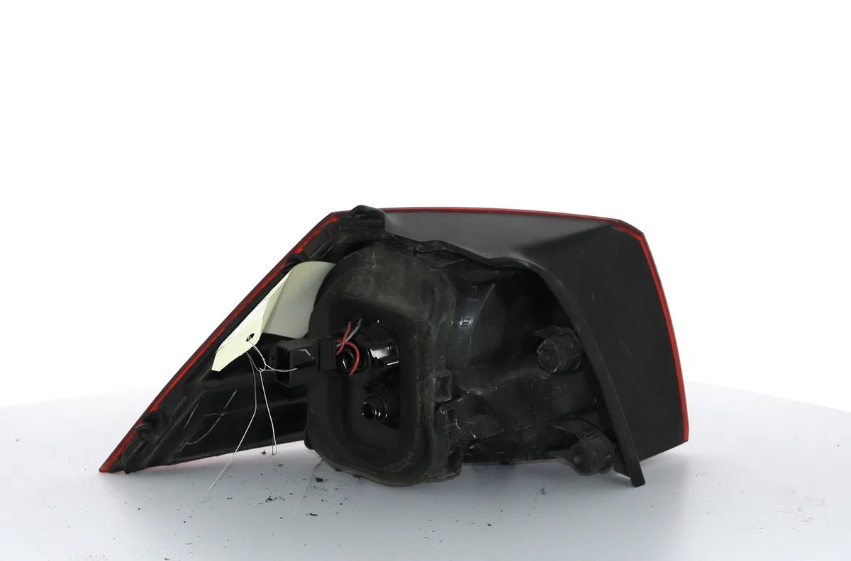 Feu arrière droit Volkswagen GOLF VII (5G1, BQ1, BE1, BE2) 1.6 tdi (2012-2017) occasion