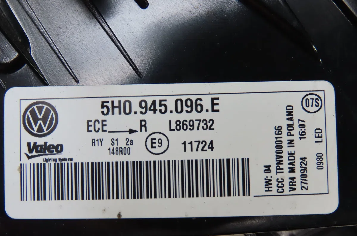 Feu arrière droit Volkswagen GOLF VIII (CD1) 1.5 etsi (2019) occasion