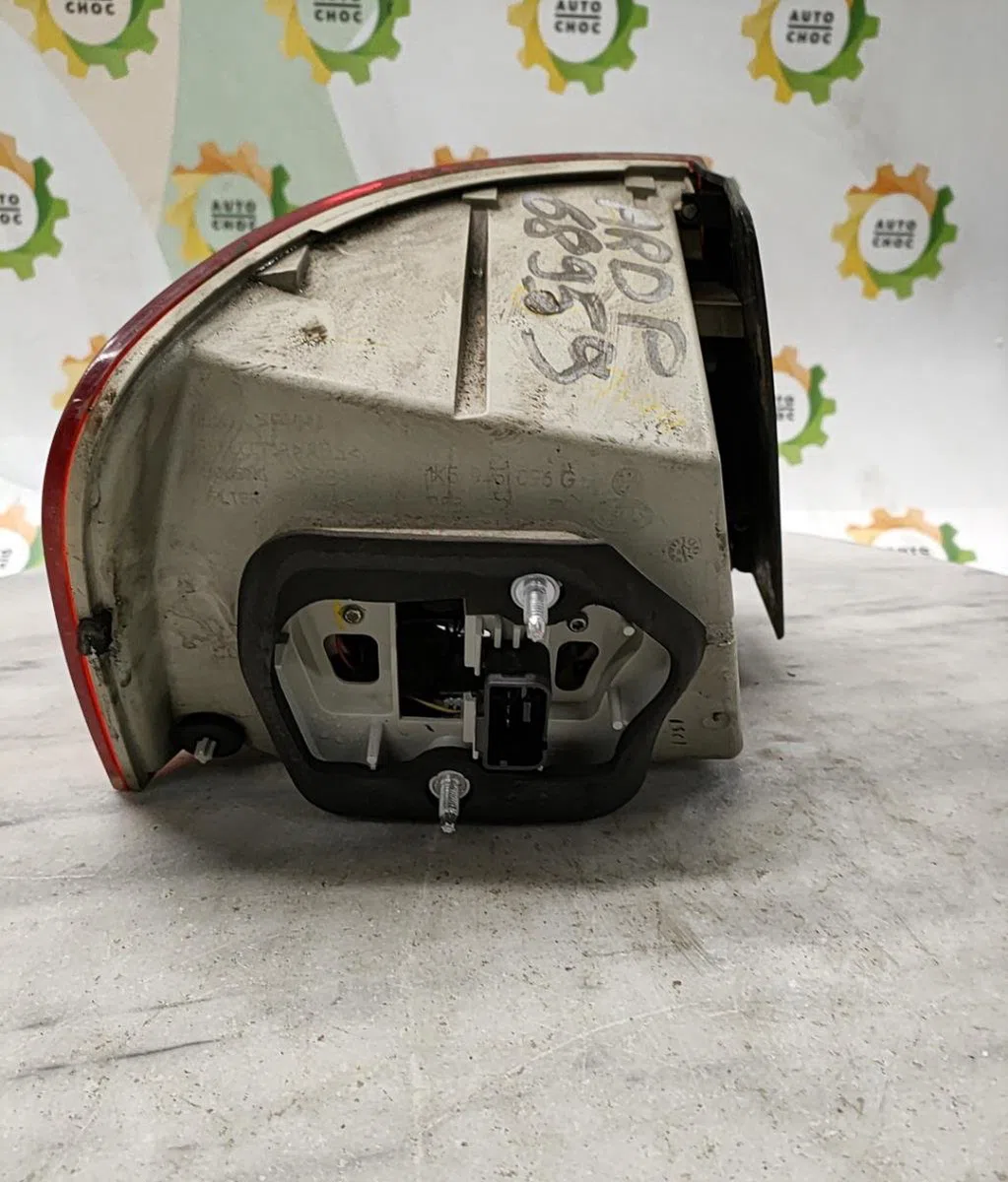 Feu arrière droit VOLKSWAGEN JETTA 3 occasion