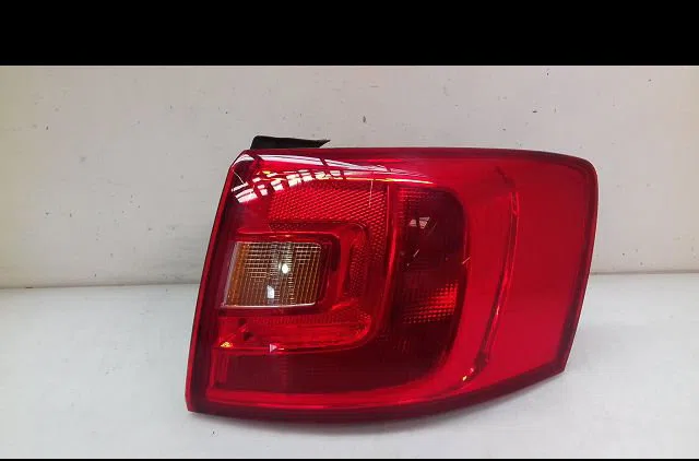 Feu arrière droit Volkswagen JETTA IV (162, 163, AV3, AV2) 1.6 tdi (2010-2015) occasion