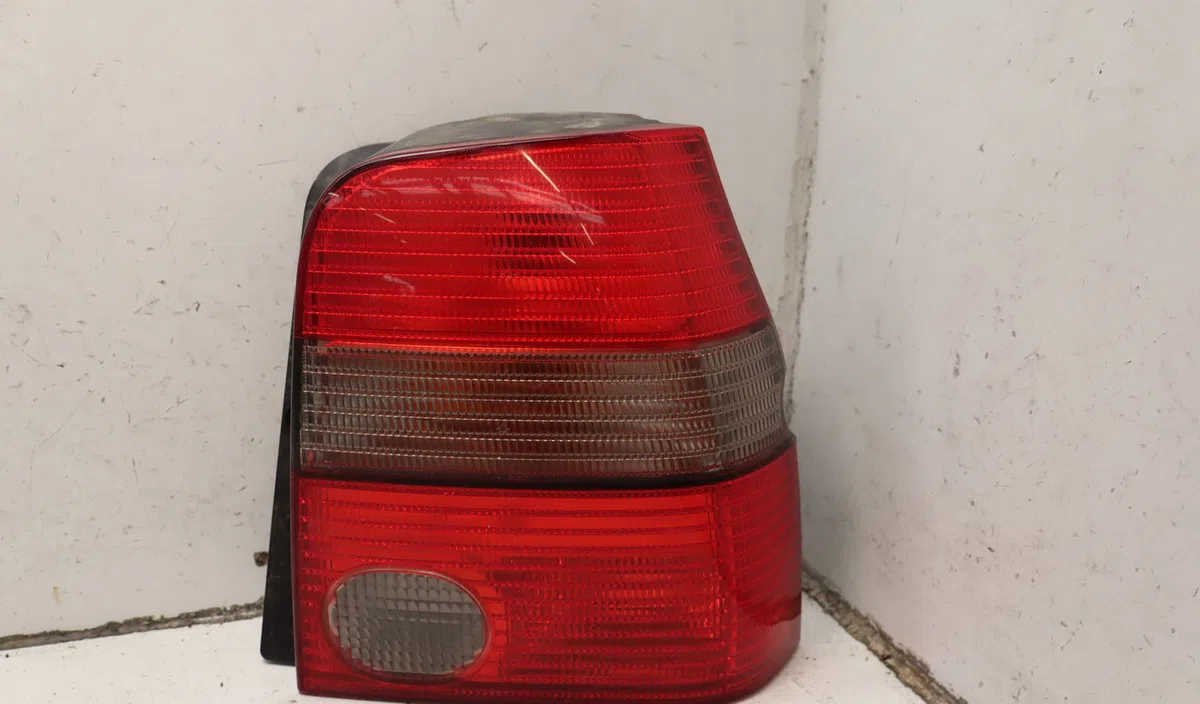 Feu arrière droit Volkswagen LUPO I (6X1, 6E1) 1.4 (2000-2005) occasion