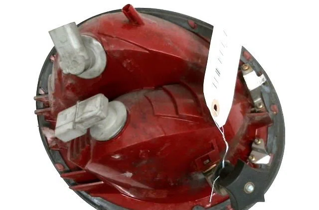 Feu arrière droit Volkswagen NEW BEETLE (9C1, 1C1) 1.6 (1999-2000) 2 portes occasion