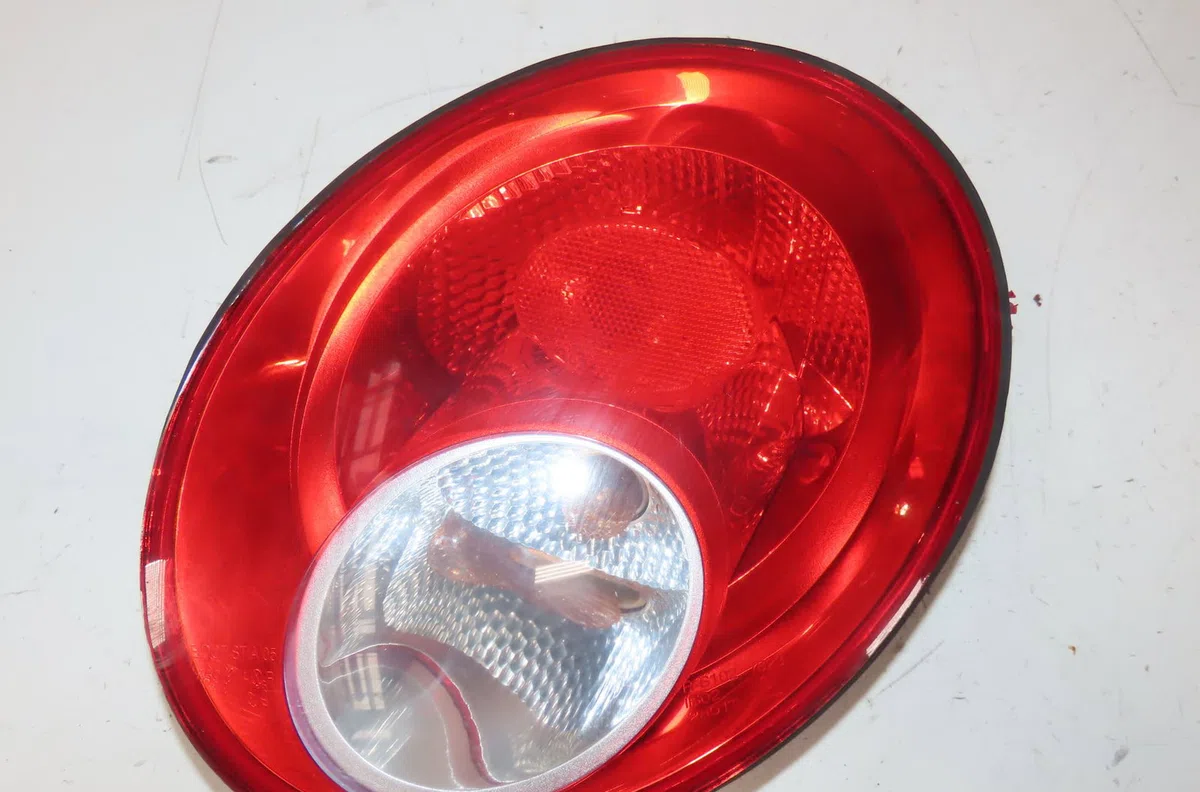 Feu arrière droit Volkswagen NEW BEETLE Décapotable (1Y7) 1.9 tdi (2003-2010) occasion