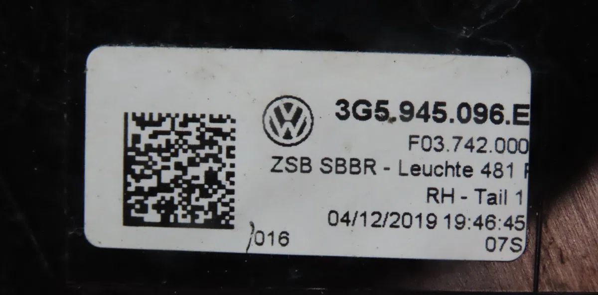 Feu arrière droit Volkswagen PASSAT B8 (3G2, CB2) 1.6 tdi (2014) occasion