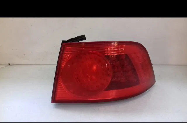 Feu arrière droit Volkswagen PHAETON (3D1, 3D2, 3D3, 3D4, 3D6, 3D7, 3D8, 3D9) 3.0 v6 tdi 4motion (2004-2007) occasion