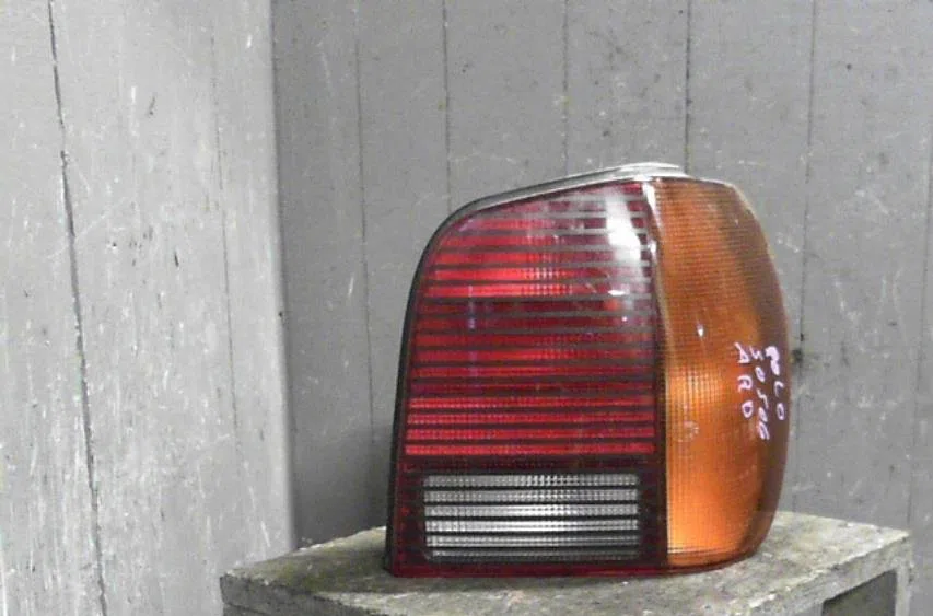 Feu arrière droit VOLKSWAGEN POLO 3  POLO 3 PHASE 1 occasion