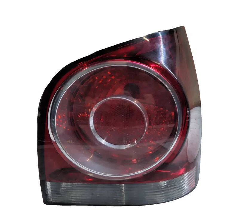 FEU ARRIERE DROIT VOLKSWAGEN POLO 965348