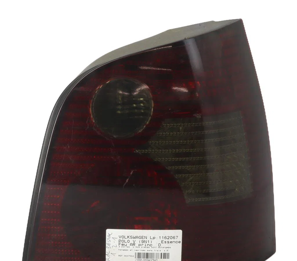Feu arrière droit Volkswagen POLO (9N_, 9A_) 1.4 fsi (2002-2006) occasion