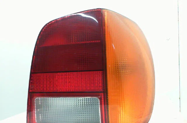 Feu arrière droit VOLKSWAGEN POLO III  1.4i 8v 60ch occasion