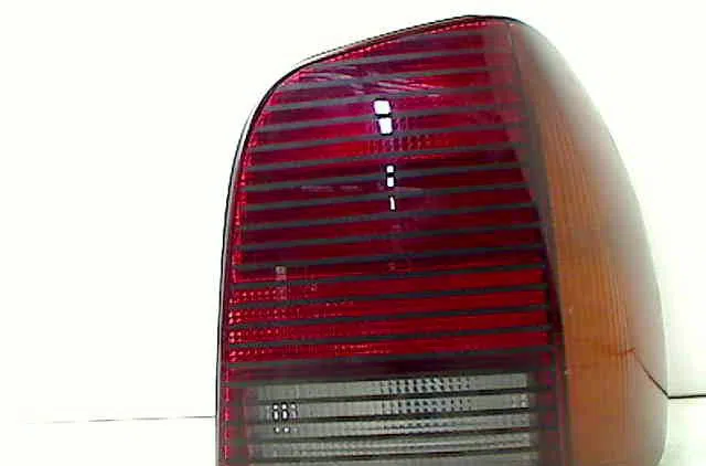 Feu arrière droit VOLKSWAGEN POLO III 1996 occasion
