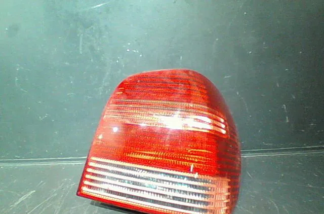 Feu arrière droit Volkswagen POLO III (6N1) 64 1.9 sdi (1996-1999) occasion