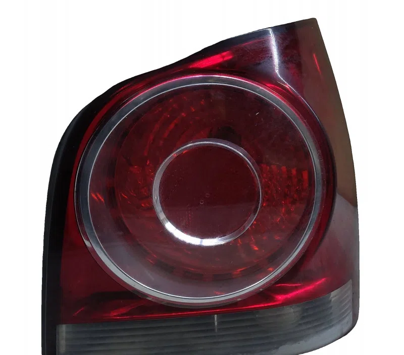 FEU ARRIERE DROIT VOLKSWAGEN POLO IV 6Q6945096AB