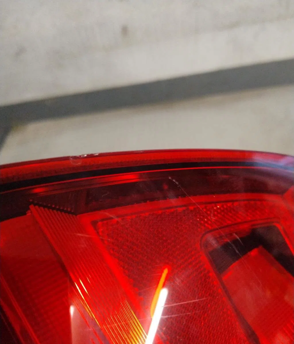 Feu arrière droit Volkswagen POLO V (6R1, 6C1) 1.2 tsi 16v (2014-2017) 5 portes occasion