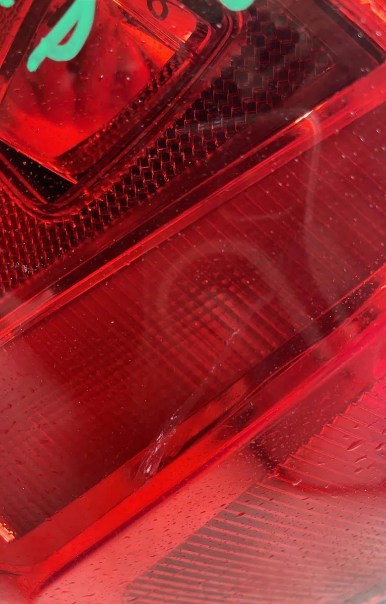 Feu arrière droit Volkswagen POLO V (6R1, 6C1) 1.4 tdi (2014) occasion