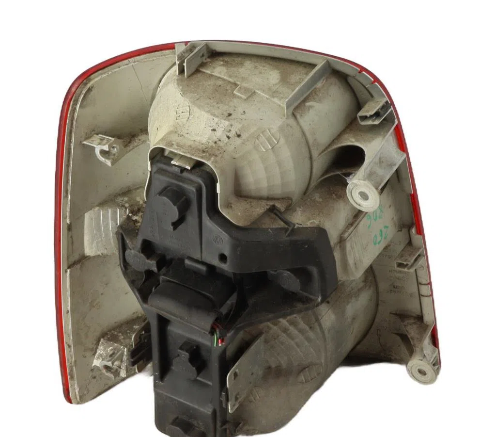 Feu arrière droit Volkswagen TOURAN (1T1, 1T2) 1.6 fsi (2003-2007) occasion