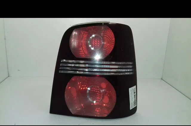 Feu arrière droit Volkswagen TOURAN (1T1, 1T2) 1.9 tdi (2003-2004) 5 portes occasion